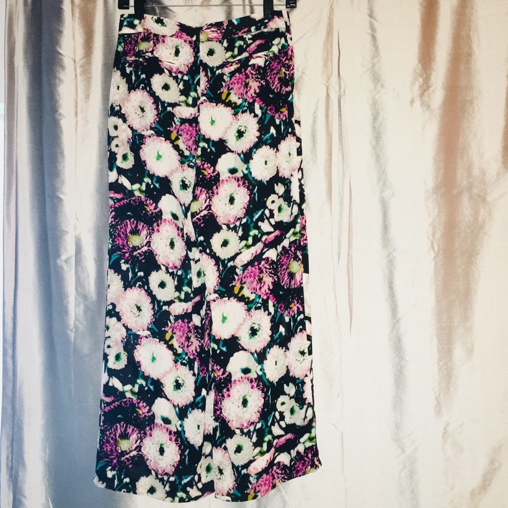 BCBGMAXAZRIA Black Floral Fitted Waist Flowy Pant